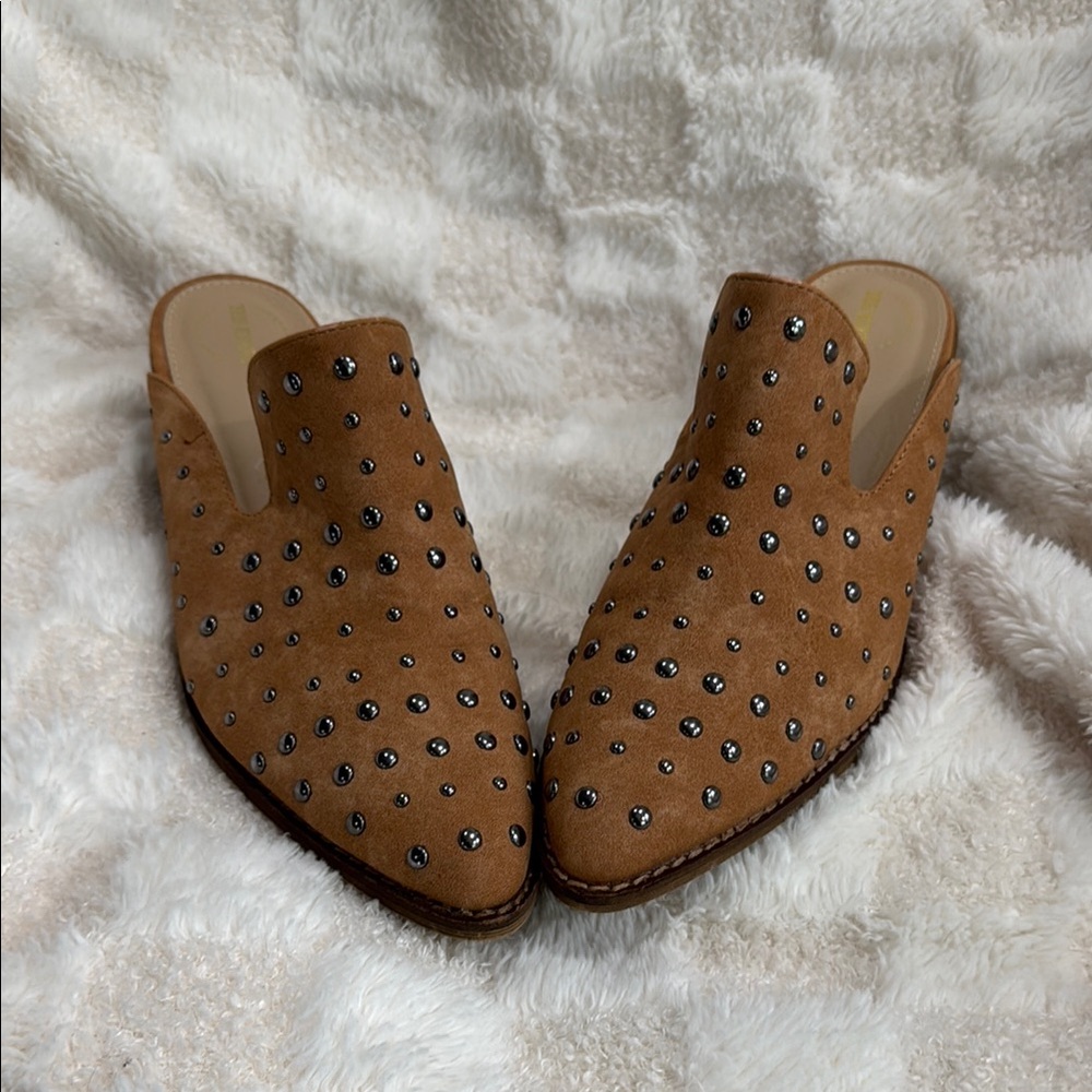 Like New! ARider Girl Studded Tan Mules